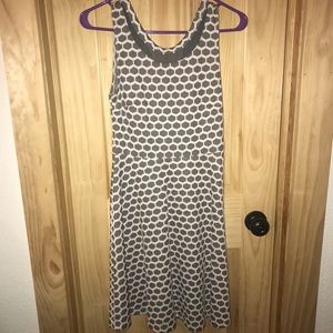 Hexagon pattern white & gray dress